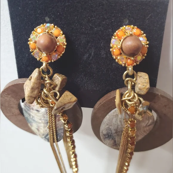 📣📣 2 Pairs/$12 📣📣 Elegant Brown and Gold Dangle Earrings - Picture 4 of 4